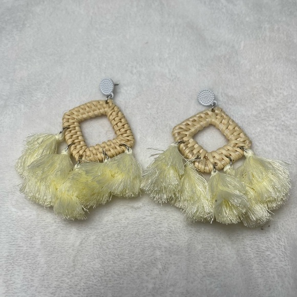 Bleached Rattan Whicker Tassel Bohemian Earrings ER06.3 - Picture 5 of 5